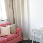 Rent a room of 89 m² in Lisbon