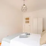 Rent a room in lisbon