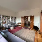 Rent 5 bedroom house of 326 m² in Rome