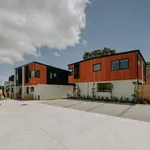 Rent 2 bedroom house of 860 m² in Auckland