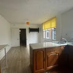 Rent 3 bedroom flat in South East England