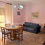 Rent 2 bedroom apartment of 80 m² in Syracuse