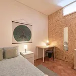 Rent a room in lisbon