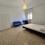 Rent a room of 110 m² in Modena