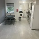 Rent 5 bedroom house in West Midlands