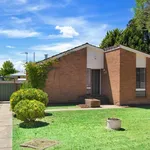 Rent 3 bedroom house of 770 m² in  Armidale NSW 2350                        