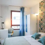 Rent a room in paris