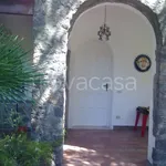 Rent 7 bedroom house of 195 m² in Forio