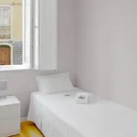 Rent 6 bedroom house in Porto