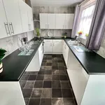 Rent 3 bedroom apartment in East Midlands