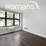 Rent 1 bedroom flat in Bracknell