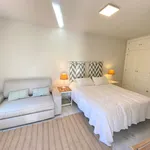 Alquilo 3 dormitorio apartamento de 135 m² en Elviria