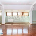 Rent 5 bedroom apartment of 240 m² in Rome