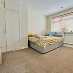 Rent 3 bedroom apartment in South East England