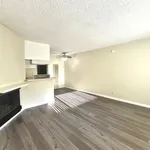 Rent 2 bedroom apartment of 102 m² in Los Angeles