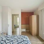 Rent 1 bedroom apartment of 10 m² in Paris