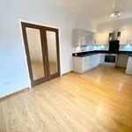 Rent 3 bedroom house in Kirklees