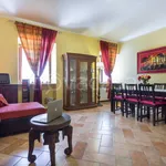 Rent 3 bedroom house of 160 m² in Spoleto