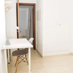 Rent a room of 140 m² in valencia