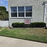 Rent 1 bedroom apartment in Long Beach