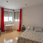 Rent 5 bedroom apartment in Valencia