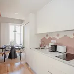 Rent 2 bedroom apartment of 74 m² in Porto