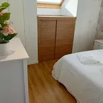 Rent 1 bedroom apartment of 65 m² in madrid