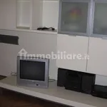 Affitto 1 camera appartamento di 65 m² in Piacenza