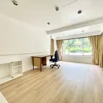 Rent 5 bedroom house in Enfield