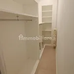 Affitto 5 camera appartamento di 113 m² in Naples