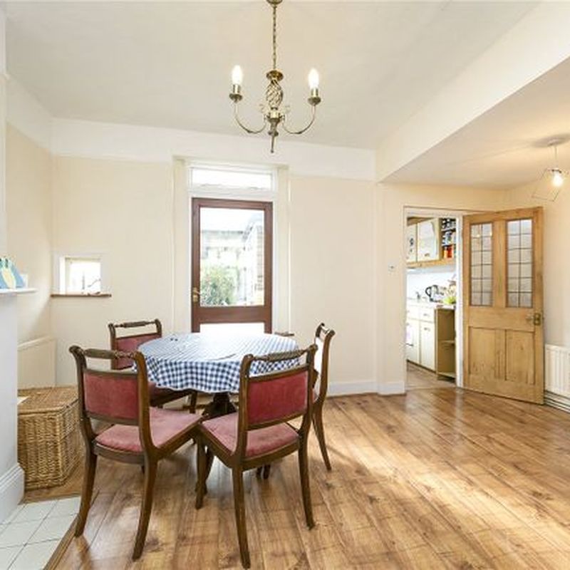 Terraced house to rent in Manor Grove, Richmond TW9