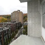 Appartement de 1679 m² avec 6 chambre(s) en location à Montreal