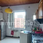 Rent 5 bedroom apartment of 90 m² in Genoa