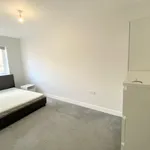 Rent 5 bedroom house in Slough