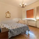 Rent 6 bedroom house of 110 m² in Pietrasanta