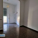 Affitto 2 camera appartamento di 68 m² in Genoa