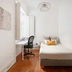 Rent a room of 180 m² in Lisboa