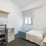 Rent a room of 80 m² in Valencia