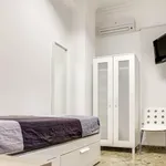 Rent 5 bedroom apartment in Valencia