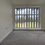 Flat to rent in Knightsbridge Court, Chesterfield S40