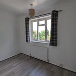 Rent 3 bedroom flat in East Midlands