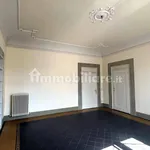 Affitto 5 camera appartamento di 175 m² in Florence