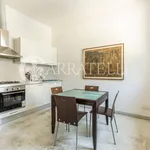 Rent 12 bedroom apartment of 296 m² in Firenze