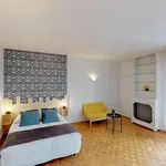 Rent 5 bedroom apartment in Paris