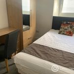 Rent 3 bedroom flat in Dundee