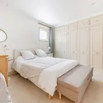 Rent 2 bedroom apartment of 117 m² in London