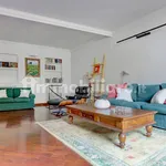 Rent 5 bedroom house of 349 m² in Rome