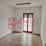 Affitto 5 camera appartamento di 132 m² in Venafro