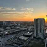 Rent 2 bedroom apartment in Miami