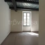 Affitto 4 camera appartamento di 100 m² in Mondovì